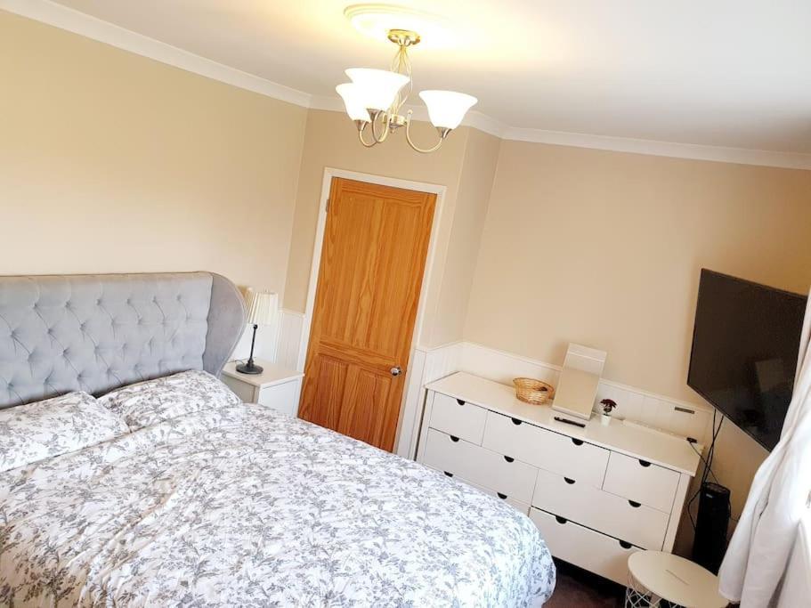 Specious 3Bed Property With Parking & Large Garden Aveley Exterior foto