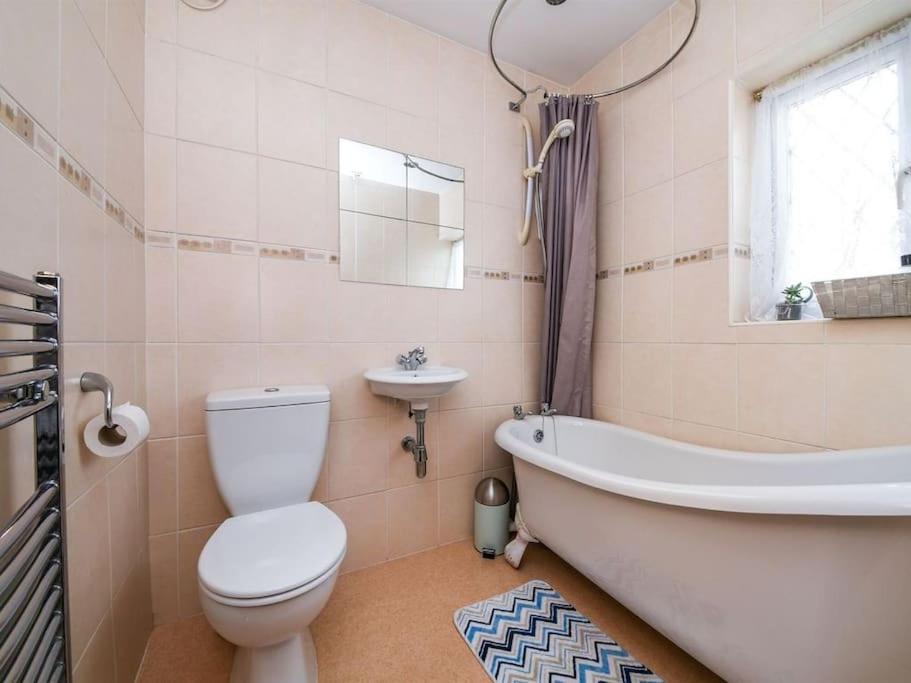 Specious 3Bed Property With Parking & Large Garden Aveley Exterior foto