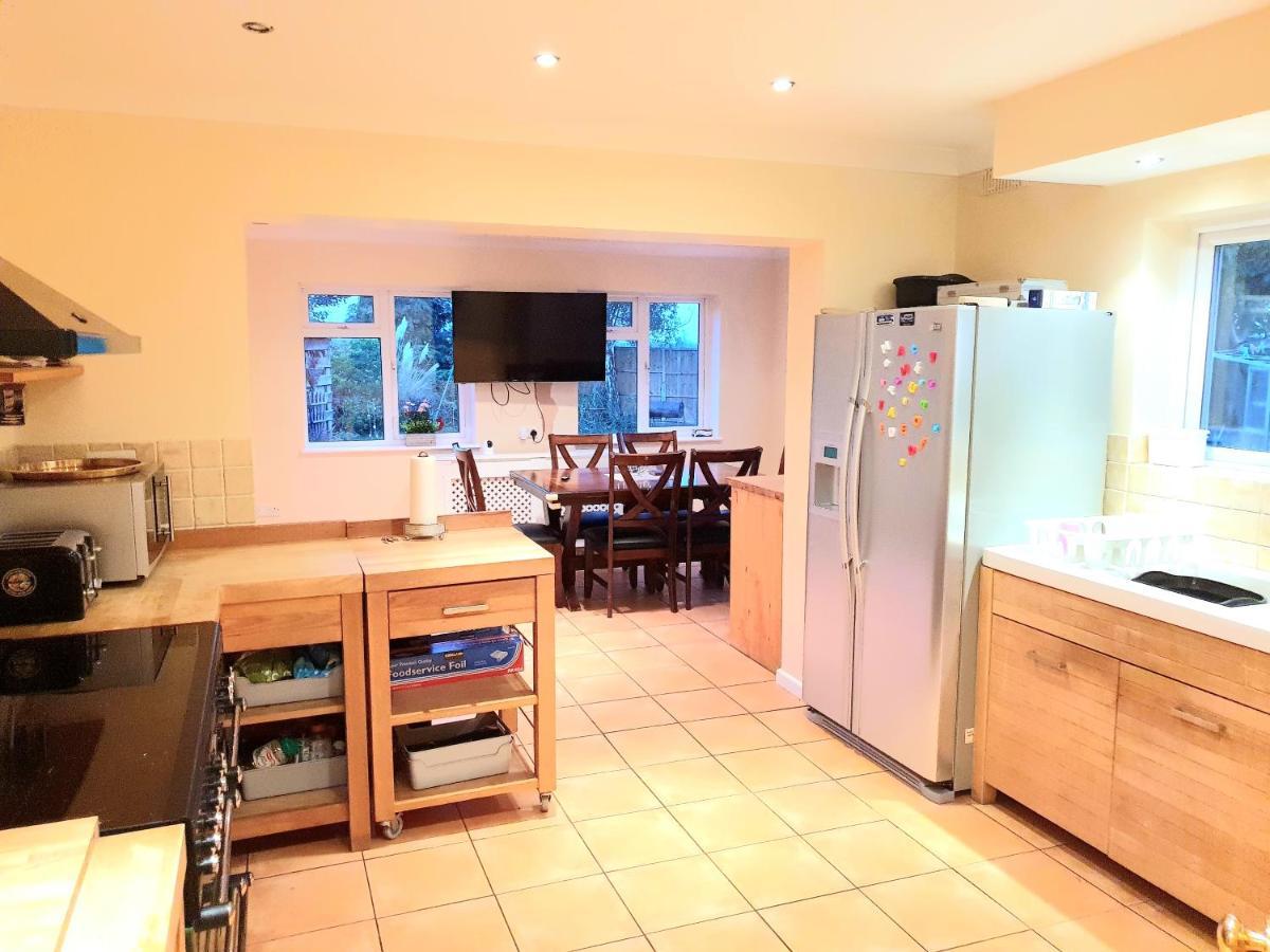 Specious 3Bed Property With Parking & Large Garden Aveley Exterior foto