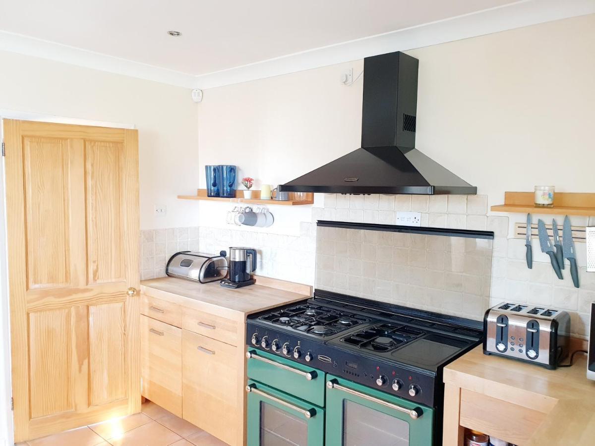 Specious 3Bed Property With Parking & Large Garden Aveley Exterior foto